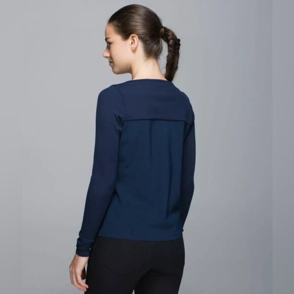Lululemon Out of This World Long Sleeve Tech Inkwell Top Size 6 - Picture 4 of 10